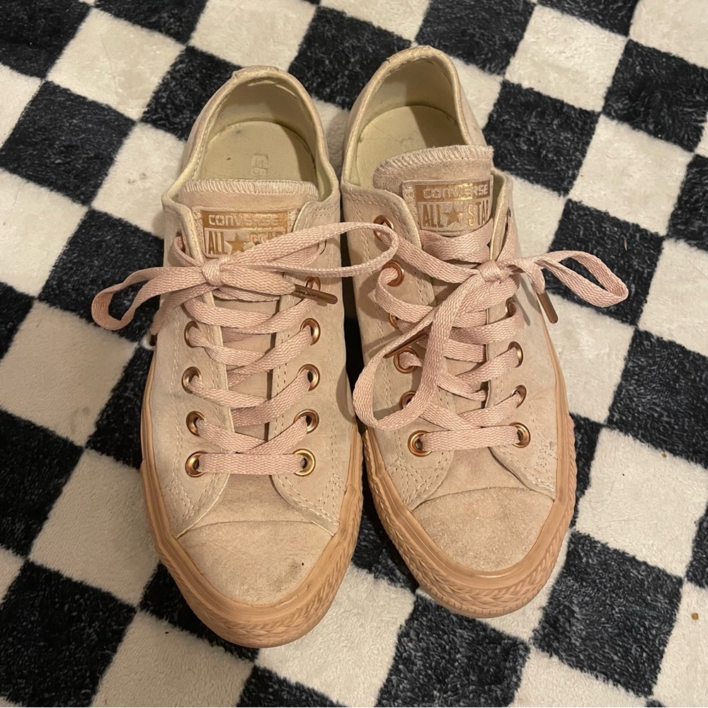 Converse Rose Gold Blush Pink Low Top Sneakers Shoes Women’s Size 7